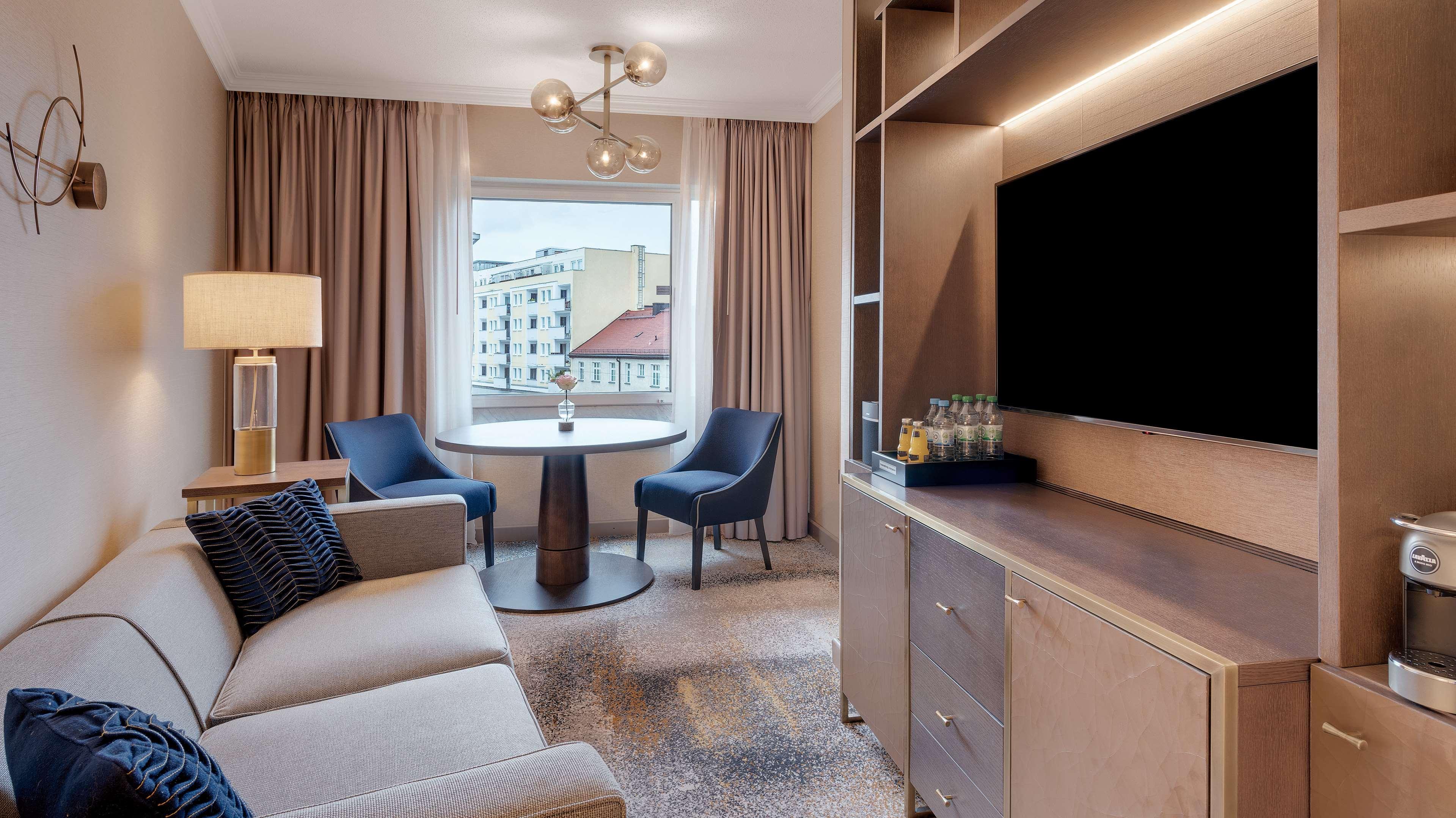 Hilton Hotel 4*